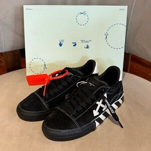 New Authentic Off-White Black and White Sneakers